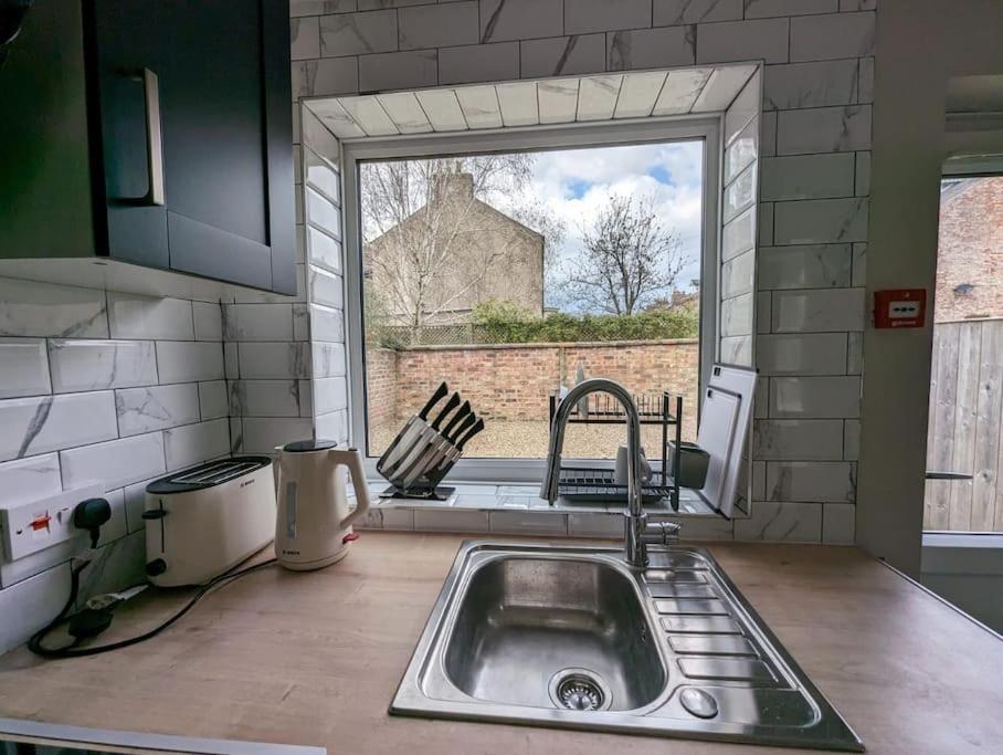 Stylish York Studio Экстерьер фото